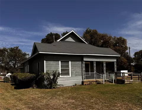 102 N Main St, Pottsboro, TX 75076