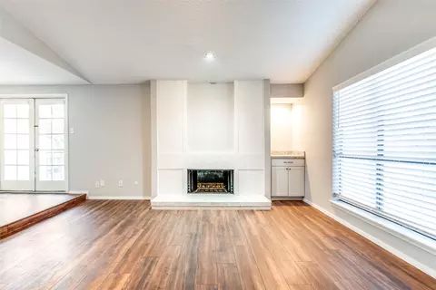 6646 E Lovers Ln #102, Dallas, TX 75214