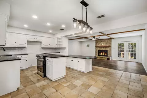 507 Laura Dr, Edgewood, TX 75117