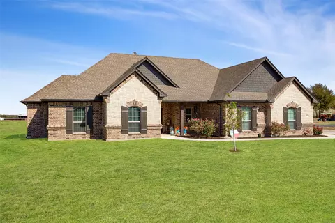 140 Valley Ct, Paradise, TX 76073