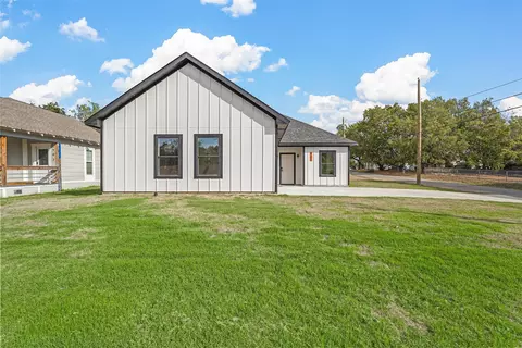 901 W Ford St, Denison, TX 75020