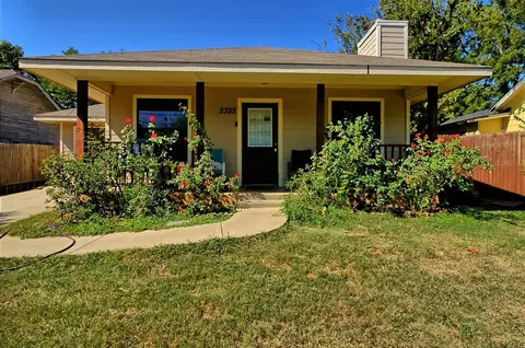 2355 Peak St, Fort Worth, TX 76106
