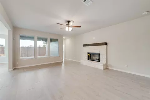 1244 Colca Dr, Springtown, TX 76082 photo 9