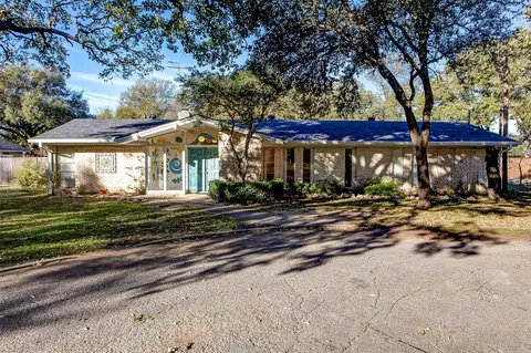 1329 Cimarron Trl, Hurst, TX 76053