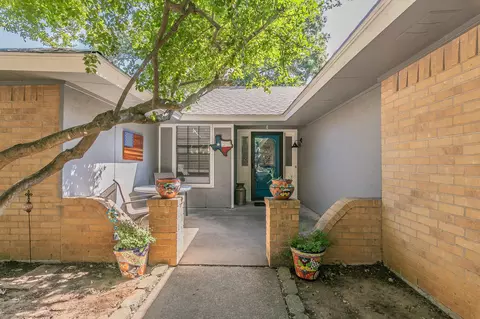 305 Betty L Ln, Burleson, TX 76028