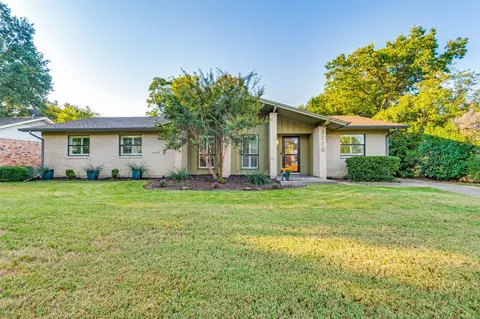 3110 Pebble Beach Dr, Farmers Branch, TX 75234