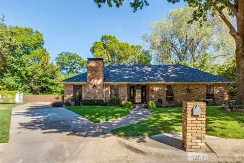 1352 Meriweather Pl, Desoto, TX 75115
