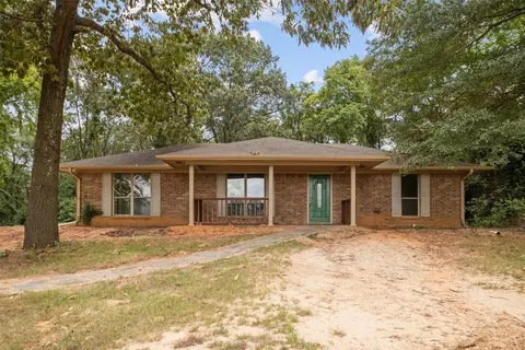 413 Mallory St, Lindale, TX 75771