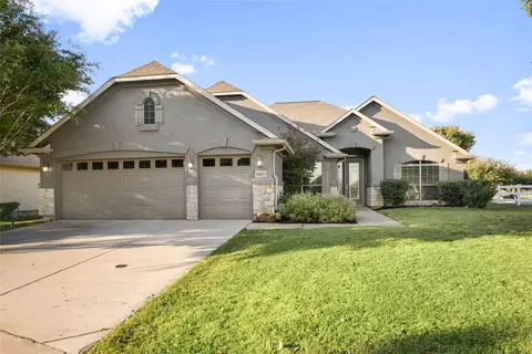 10517 Belvedere Dr, Denton, TX 76207