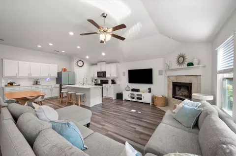 2561 Hadley St, Weatherford, TX 76087