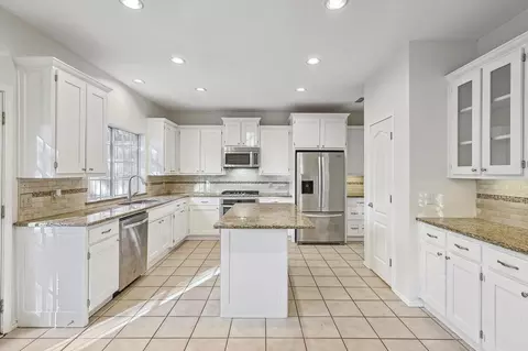 713 Preston Pl, Grapevine, TX 76051