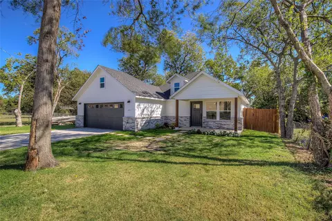 4315 St John St, Greenville, TX 75401