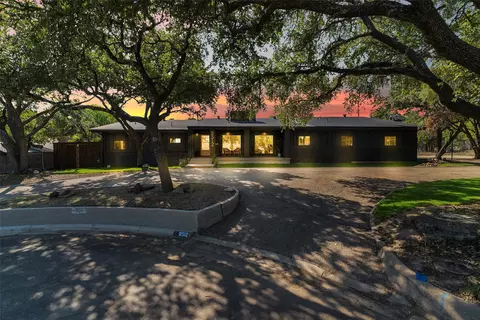 8512 Berend Ct, Benbrook, TX 76116