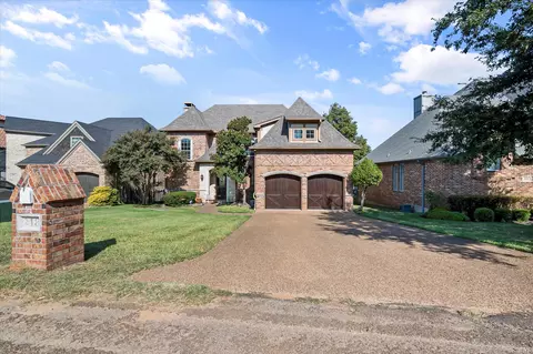 218 Hide A Way Dr, Mabank, TX 75156