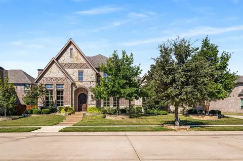 8661 Canyon Xing, Lantana, TX 76226