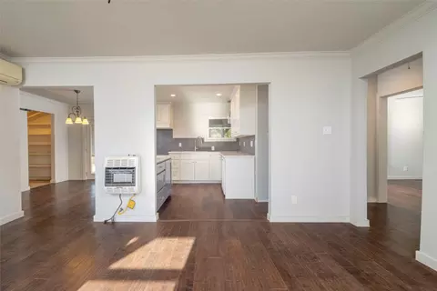 Living - 110 Wade St, Terrell, TX 75160 photo 4 of 4