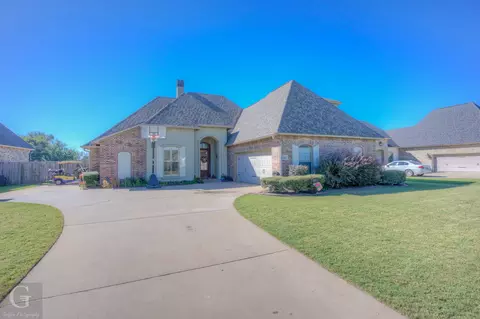 1017 Spanish Moss Cir, Bossier City, LA 71111