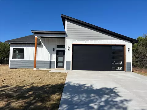 5002 Concho Ct, Granbury, TX 76048