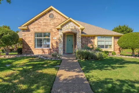 907 Cresthill Dr #39, Cedar Hill, TX 75104
