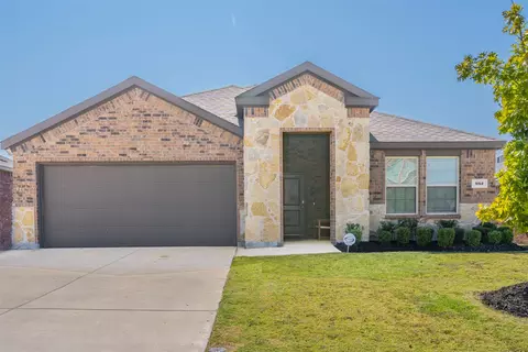 952 Alton Dr, Aubrey, TX 76227