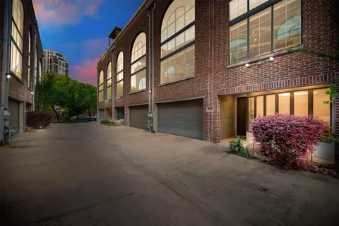 3911 Gilbert Ave #C, Dallas, TX 75219
