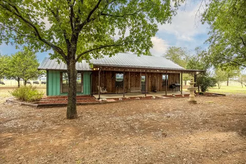 611 Double Tree Ln, Lipan, TX 76462