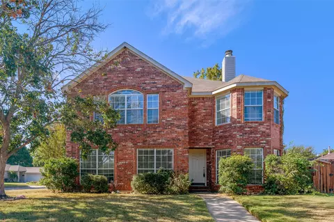 1944 Helen Ln, Lewisville, TX 75067