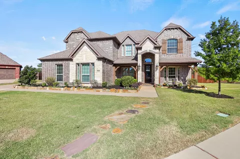 8111 Graystone Dr, Sachse, TX 75048