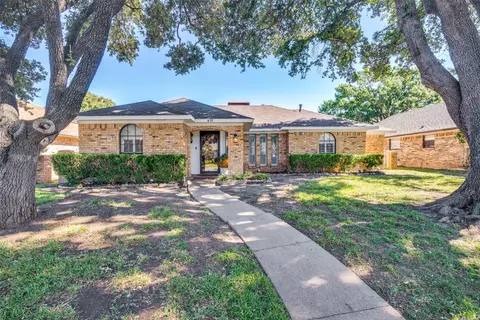 430 Brookfield Dr, Garland, TX 75040