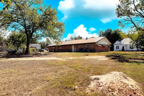 301 Pecan St, Teague, TX 75860