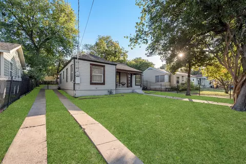 3630 Dawes Dr, Dallas, TX 75211