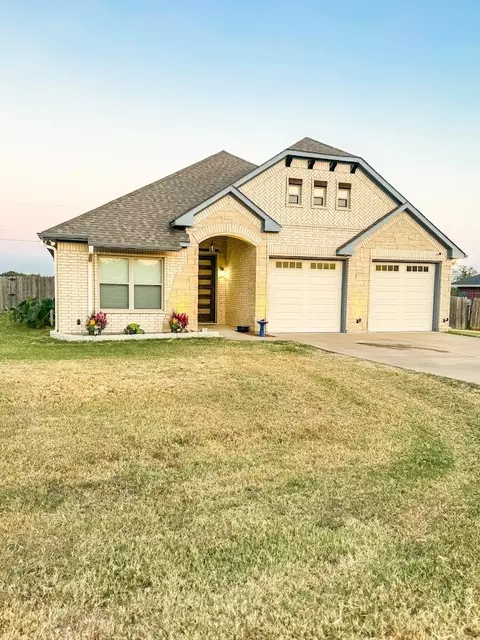 128 Virginia St, Fairfield, TX 75840