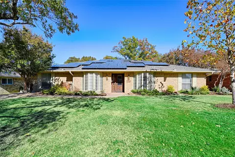 2707 S Surrey Dr, Carrollton, TX 75006