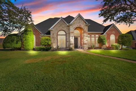 114 Country Ridge Ct, Red Oak, TX 75154