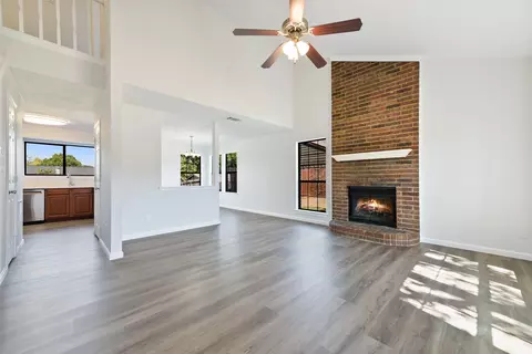 2617 Bayberry Ln, Euless, TX 76039