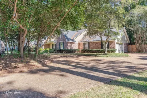 10067 Winding Ridge Dr, Shreveport, LA 71106
