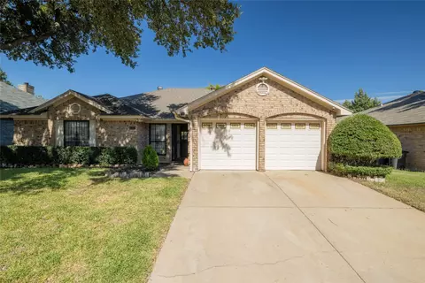 1928 Willow Vale Dr, Fort Worth, TX 76134