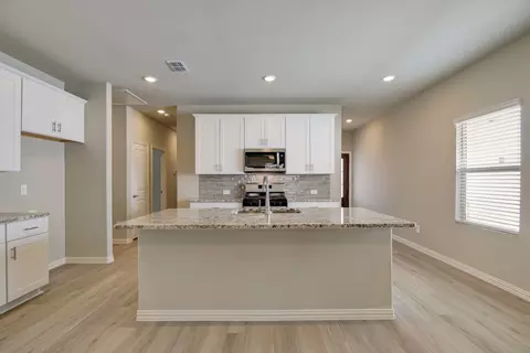 901 Rosemary Hill Dr, Princeton, TX 75071