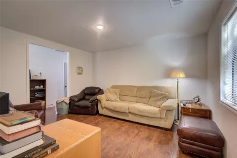 411 Center Rd, Point, TX 75472 photo 8