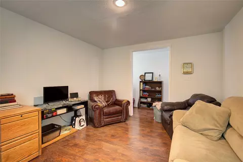 411 Center Rd, Point, TX 75472 photo 9