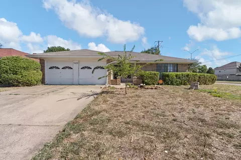 7433 Glen Haven Dr, Fort Worth, TX 76133