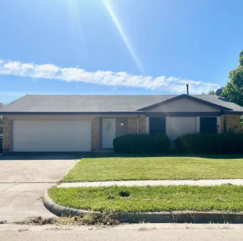 517 Southlake Dr, Forney, TX 75126