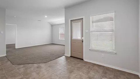 525 Bronze Cir E, Springtown, TX 76082 photo 13