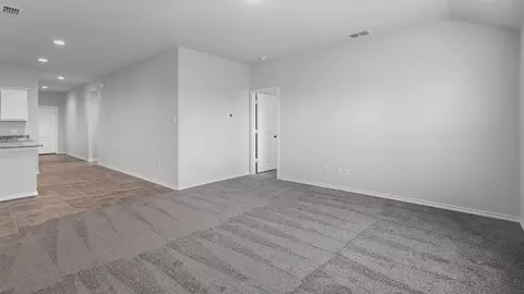 525 Bronze Cir E, Springtown, TX 76082 photo 16