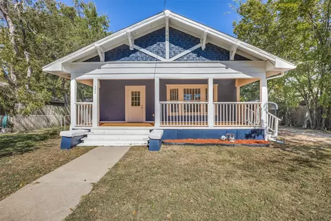 503 E 1st North St, Kaufman, TX 75142