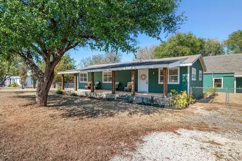 151 Clayton Dr, Pottsboro, TX 75076