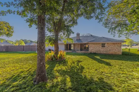 1809 Twin Brk, Corinth, TX 76210