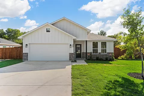 200 Abney Ave, Hillsboro, TX 76645