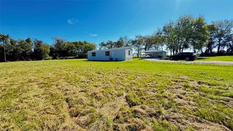 694 Vz County 3219 Rd, Wills Point, TX 75169