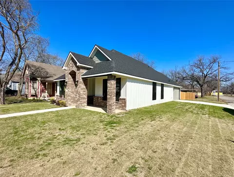 607 S Anglin St, Cleburne, TX 76031 photo 4